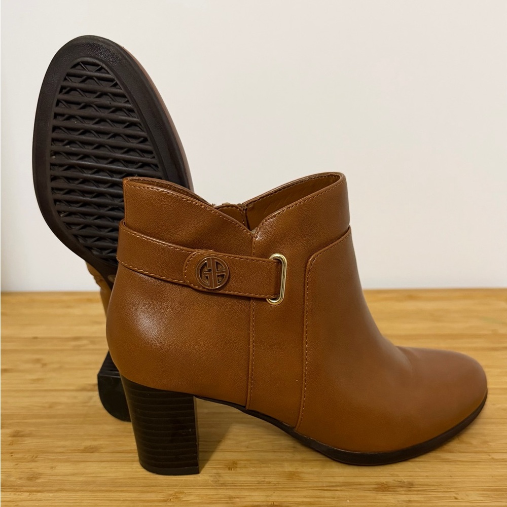 Giani Bernini Tan Ankle Booties